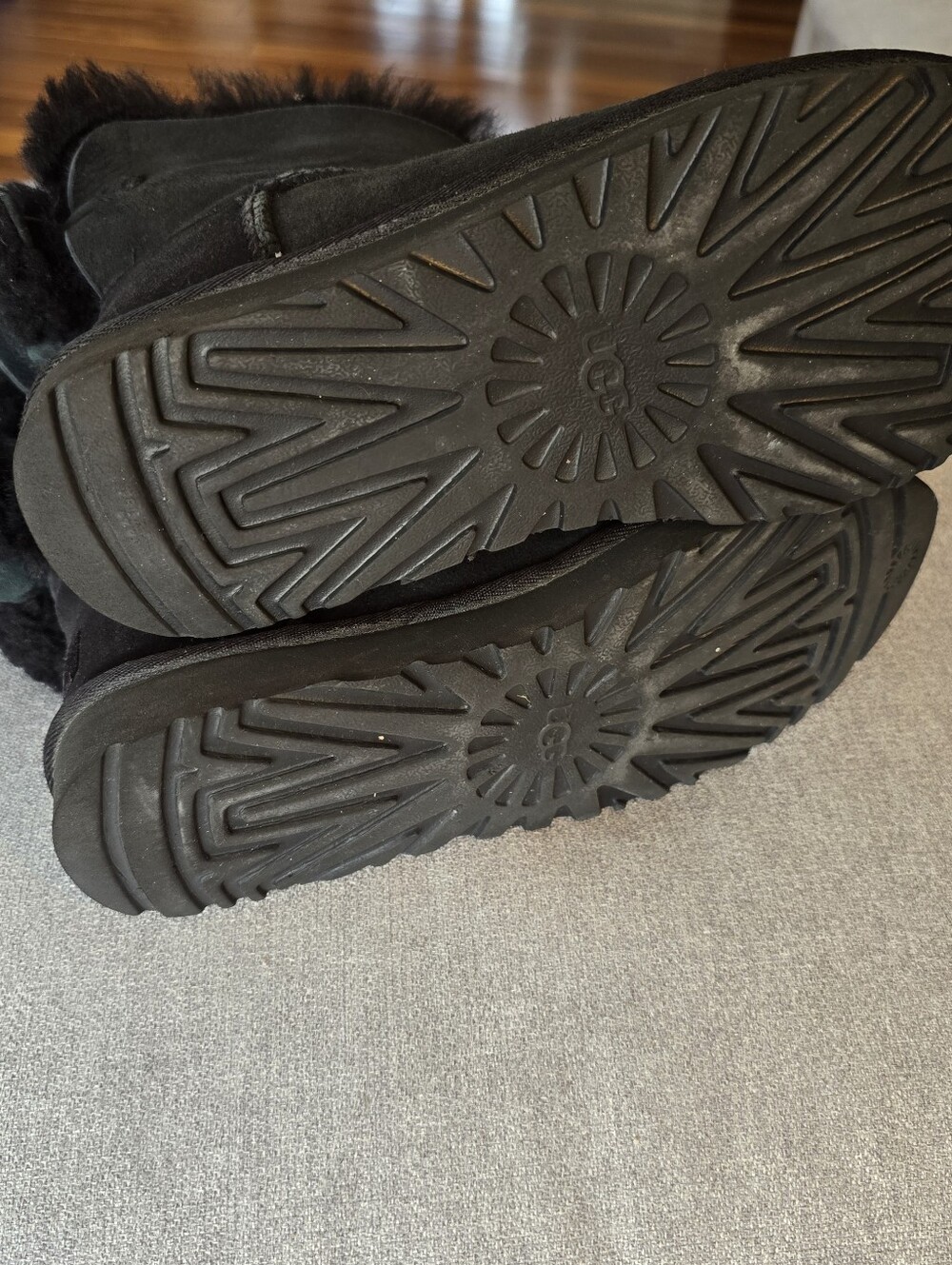 Black Shearling Lined Winter Boot - Women - Picture 7 of 14